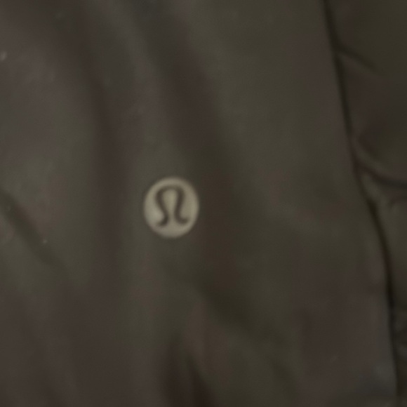 NWOT lululemon vest black size 6! - Picture 3 of 3